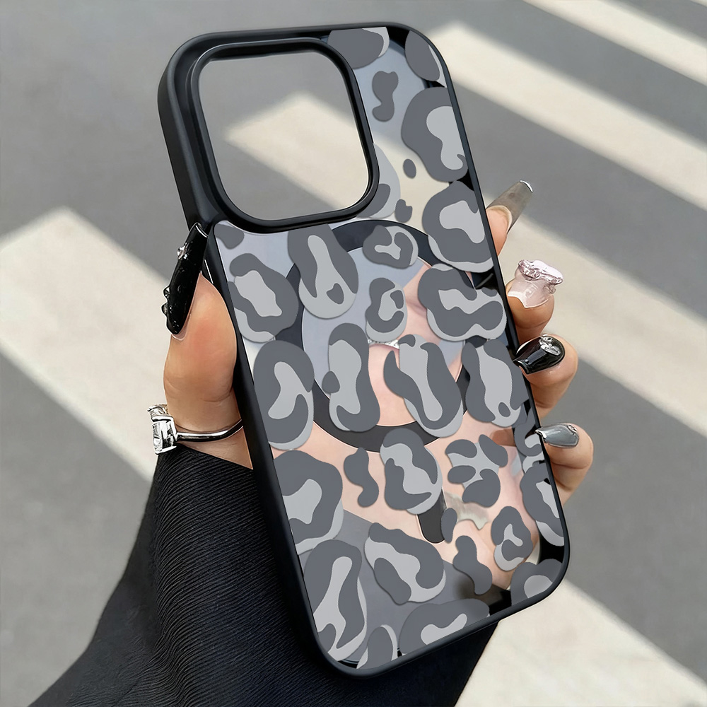 Etui z czarnym wzorem w panter – Clear Magsafe Case recenzja i cena
